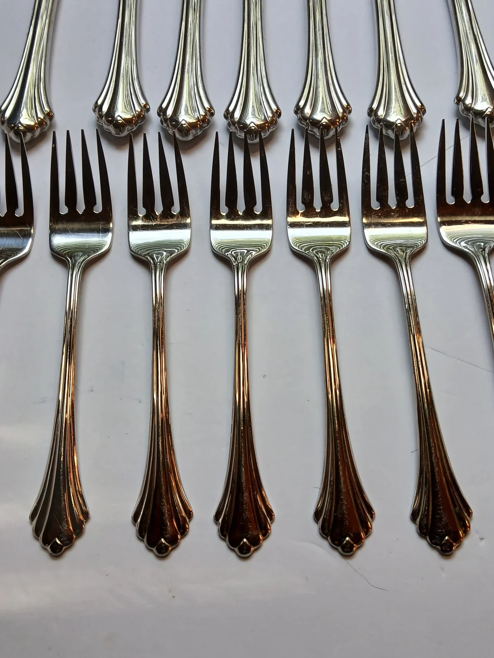 Oneida Bancroft Flatware Set - 22 Pieces Stainless Steel Great Condition